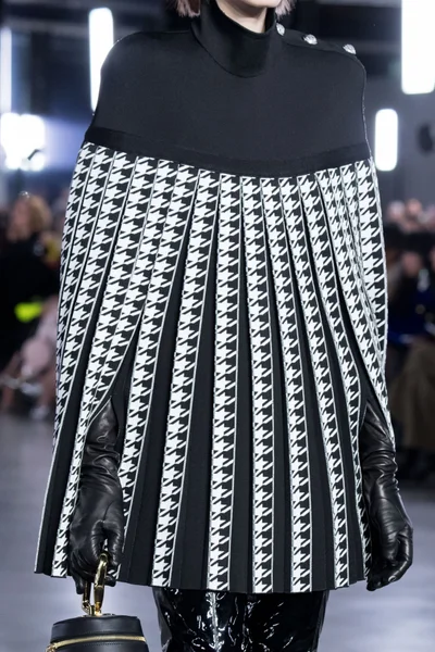 Look 23